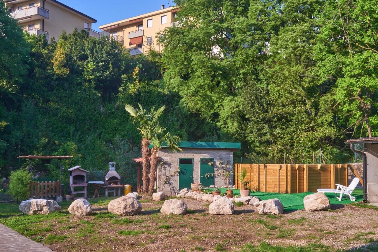 Appartamento Casa della nonna Abbadia Lariana Esterno foto